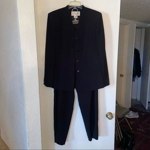 Women’s Suit